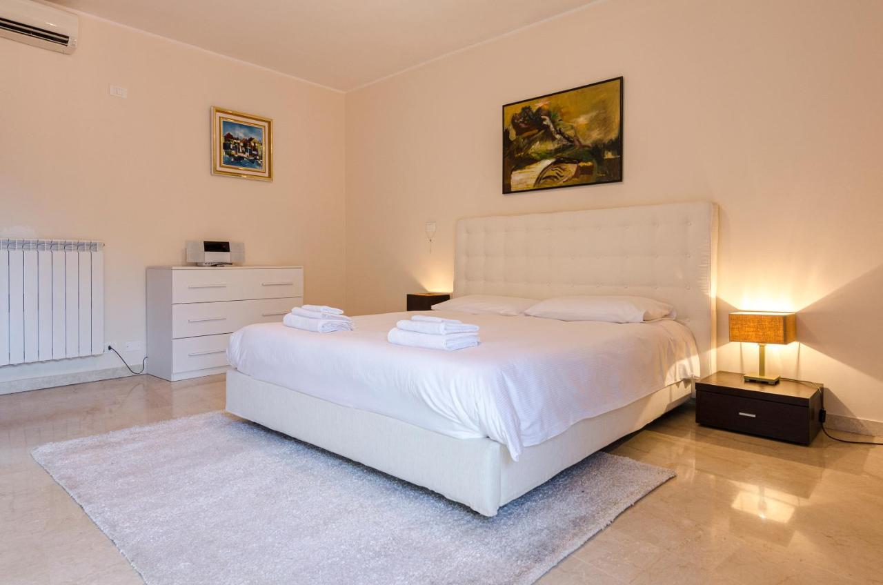 Begatto Apartment, Nel Cuore Del Centro Storico Bologna Bagian luar foto