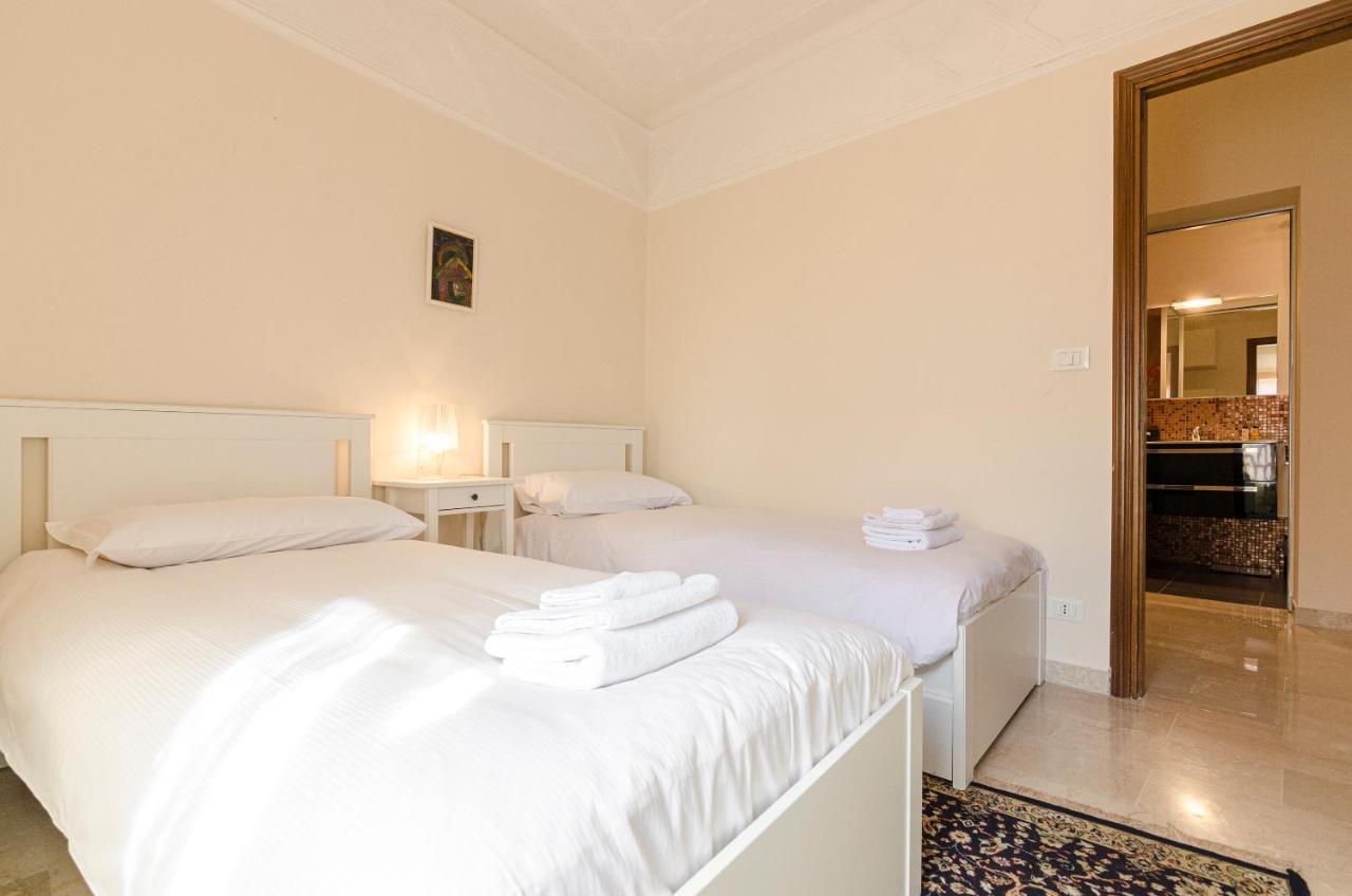 Begatto Apartment, Nel Cuore Del Centro Storico Bologna Bagian luar foto